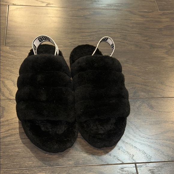 UGG Shoes - NWOT UGG Black Furry Slippers